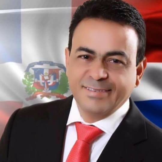 El diputado Carlos Garcia, resalta «entusiasmo» de población en recolección  de firmas en apoyo a Leonel Fernández | MocaPresente.net