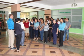 thumbnail_foto intabaco pago a empleados.jpg