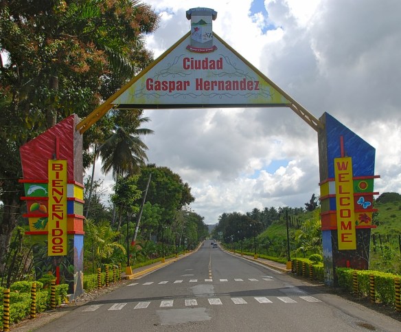 thumbnail_Entrada al municipio de Gaspar Hernandez%2c unico municipio costero de la provincia Espaillat..jpg