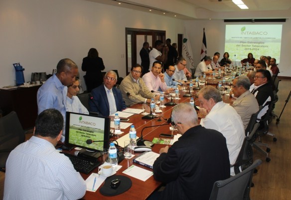 thumbnail_Director ejecutivo del INTABACO explica Plan Estrategico sector tabacalero nacional 2019-2024.jpg