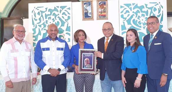 thumbnail_Desde la izquierda Juan Carlos Bisono, Jakeline Infante, Nicolas Arroyo Ramos, Yokasta Diaz, Fernando Moronta y HM Hidalgo.jpg