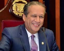 Reinaldo Pared Pérez, se dirigirá al país esta tarde a través de alocusión